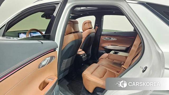 Genesis GV70 2024 Белый из Кореи, фото 2