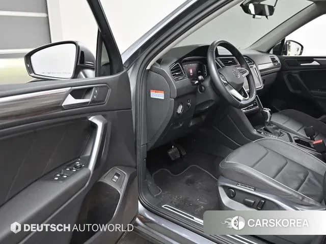 Volkswagen Tiguan Allspace 2023 Серый из Кореи, фото 2