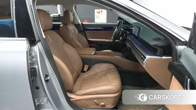 Hyundai Grandeur (GN7) 2023 Серебристо-серый из Кореи, фото 2