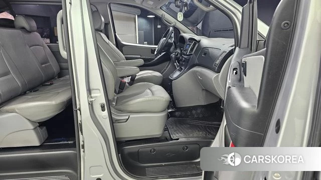 Hyundai The New Grand Starex 2018 Серебряный из Кореи, фото 2