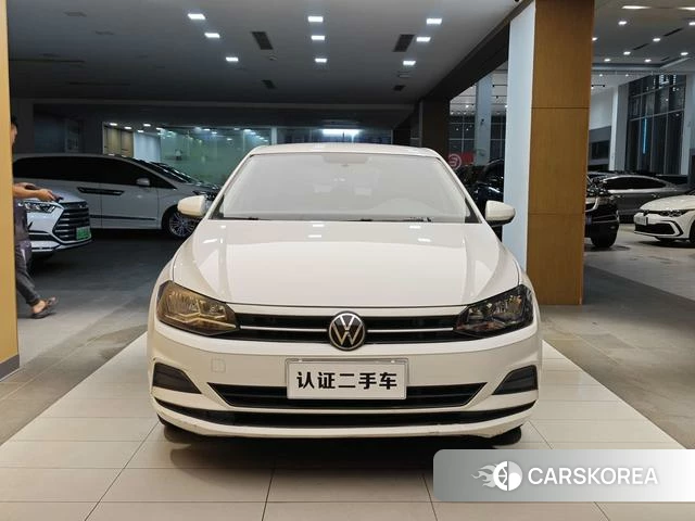 Volkswagen Polo 2023 Белый из Китая, фото 2
