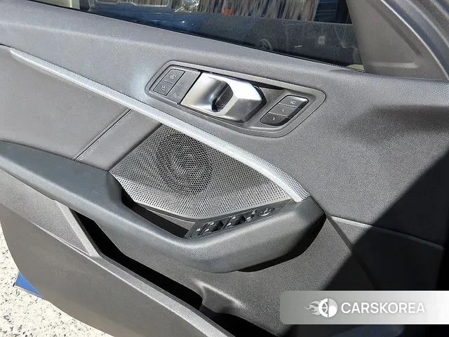 BMW 1 Series (F40) 2022 Синий из Кореи, фото 2