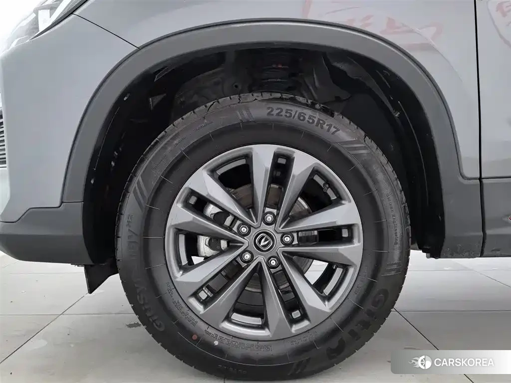 Chang'an Changan CS75 2023 Silver/gray из Китая, фото 2