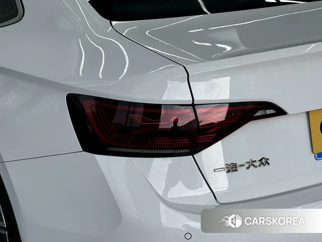 Volkswagen Sagitar 2025 Белый из Китая, фото 2