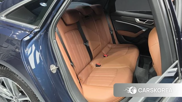 Audi A6 (C8) 2023 Синий из Кореи, фото 2