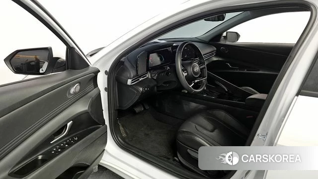 Hyundai The New Avante Hybrid (CN7) 2025 Белый из Кореи, фото 2