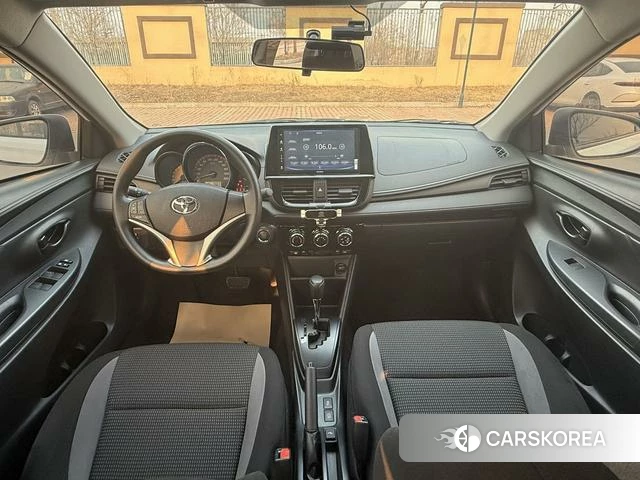 Toyota Vios 2023 Белый из Китая, фото 2