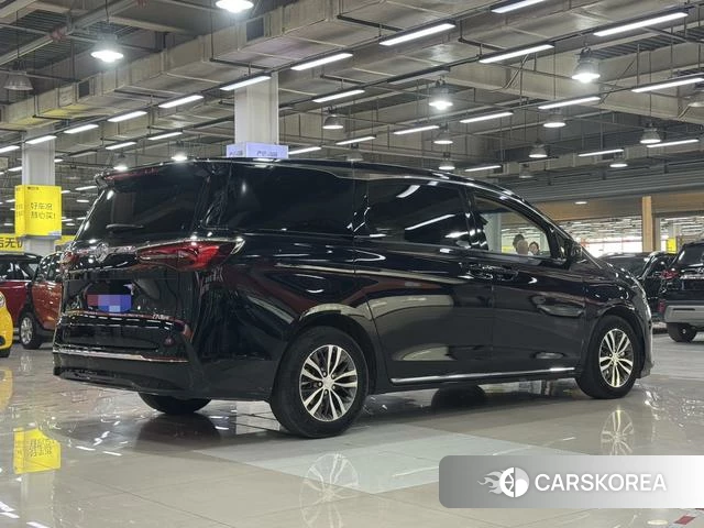Buick GL8 2023 Синий из Китая, фото 2