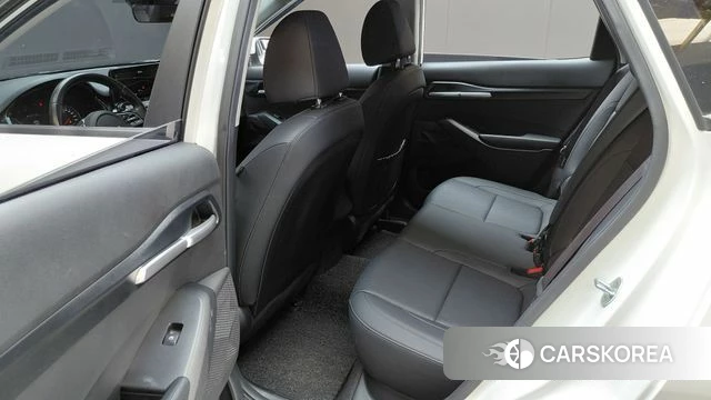 Kia Seltos 2022 Белый из Кореи, фото 2