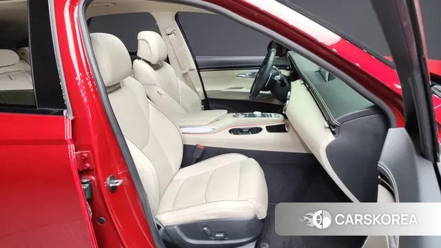 Genesis GV70 2021 Красный из Кореи, фото 2