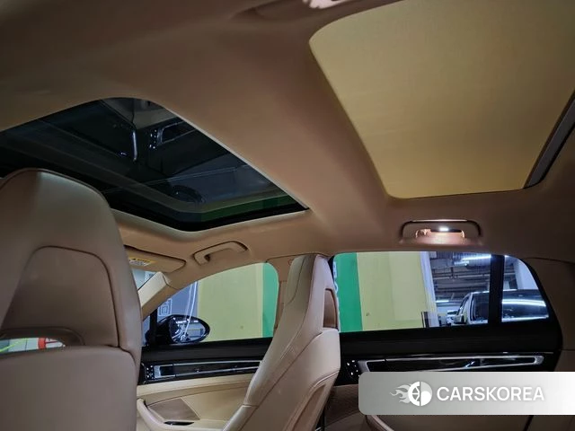 Porsche Panamera (971) 2018 Коричневый из Кореи, фото 2