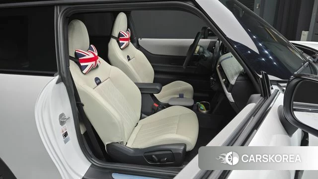 Mini Cooper S 4th Generation 2025 Белый из Кореи, фото 2