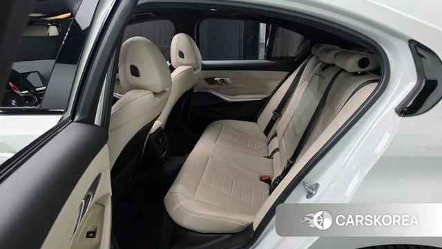 BMW 3 Series (G20) 2020 Белый из Кореи, фото 2