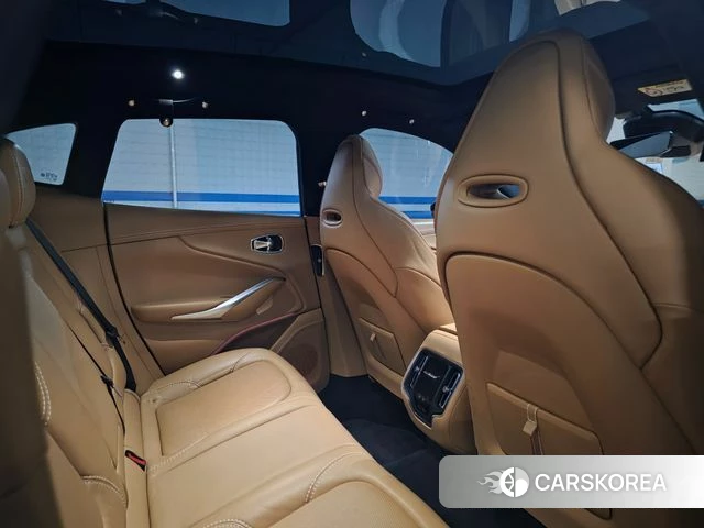 Aston Martin DBX 2021 Серый из Кореи, фото 2