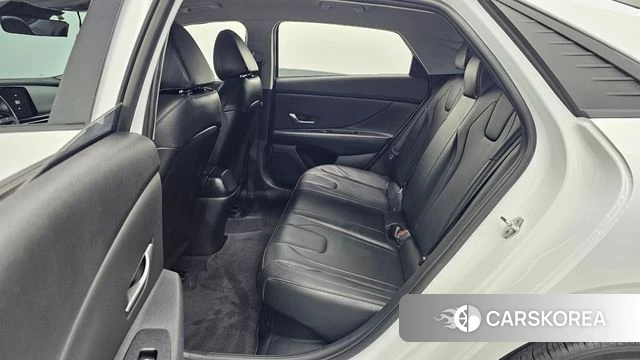 Hyundai Avante Hybrid (CN7) 2022 Белый из Кореи, фото 2