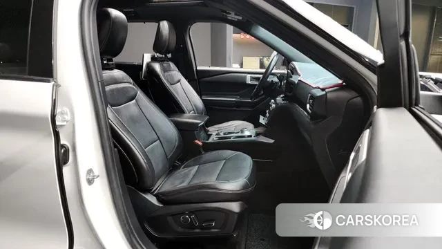 Ford Explorer 6th Generation 2019 Белый из Кореи, фото 2