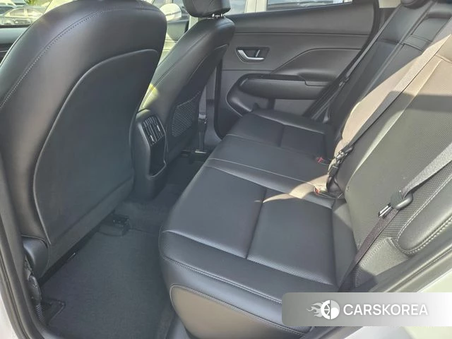 Hyundai Kona (SX2) 2023 Белый из Кореи, фото 2