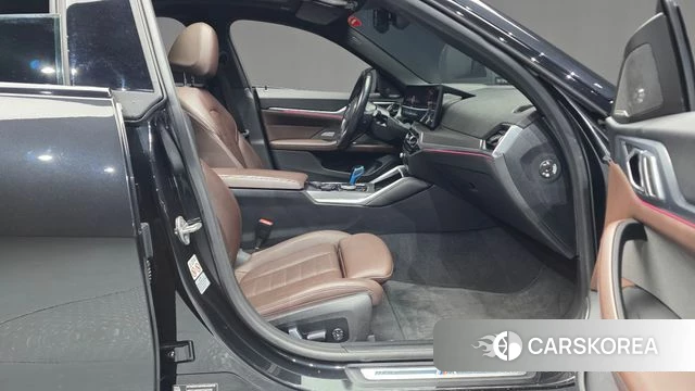 BMW i4 2022 Черный из Кореи, фото 2
