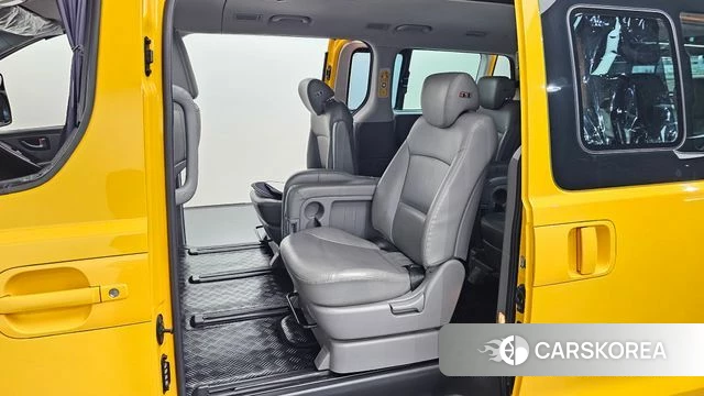 Hyundai The New Grand Starex 2019 Желтый из Кореи, фото 2