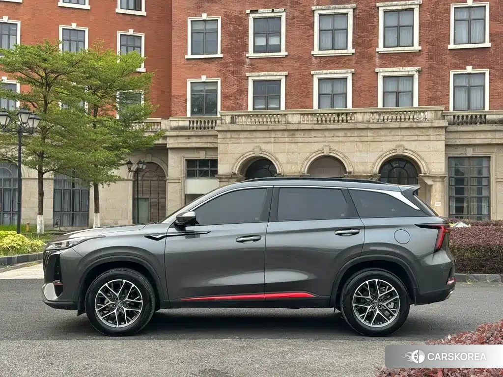 Chang'an CS75PLUS 2023 Silver/gray из Китая, фото 2