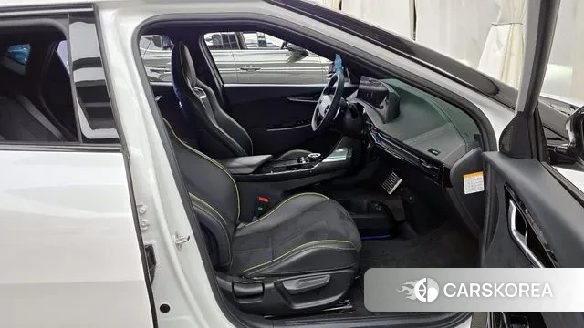 Kia EV6 2023 Белый из Кореи, фото 2