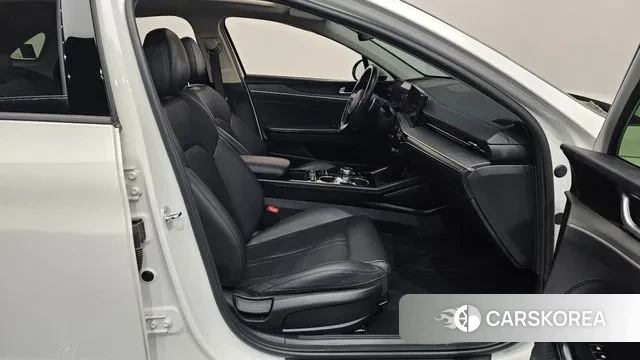 Kia The New K5 3rd generation 2024 Белый из Кореи, фото 2