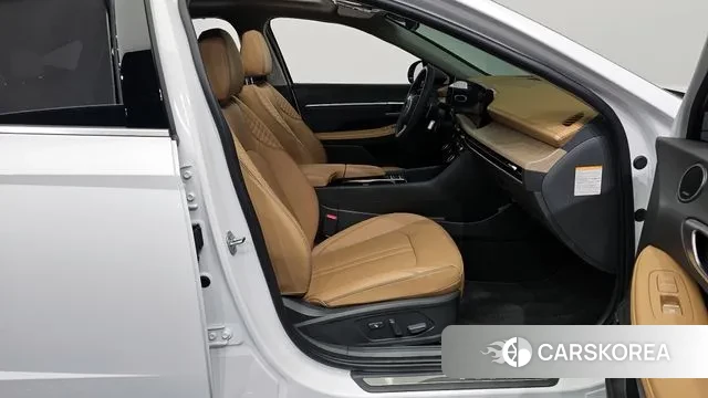 Hyundai Sonata D Edge Hybrid (DN8) 2024 Белый из Кореи, фото 2