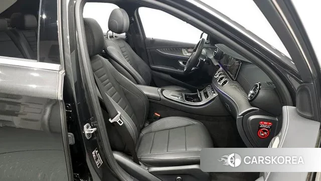 Mercedes-Benz E-Class W213 2022 Серый из Кореи, фото 2