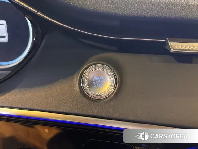 Genesis GV70 2021 Черный из Кореи, фото 2