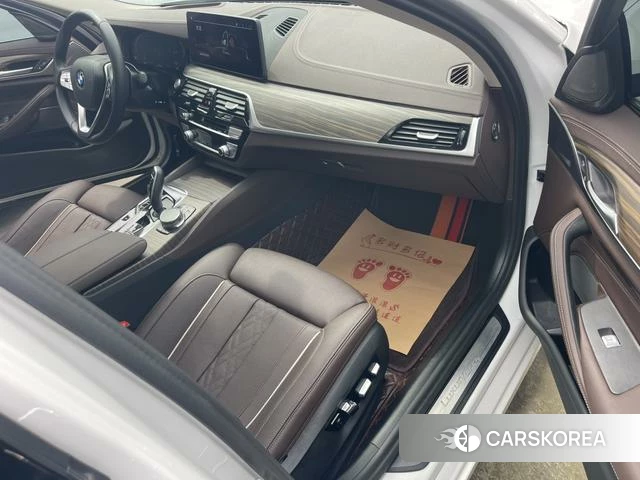 BMW 5 series 2023 Белый из Китая, фото 2