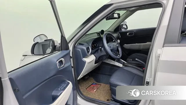 Hyundai Venue 2024 Серебристо-серый из Кореи, фото 2