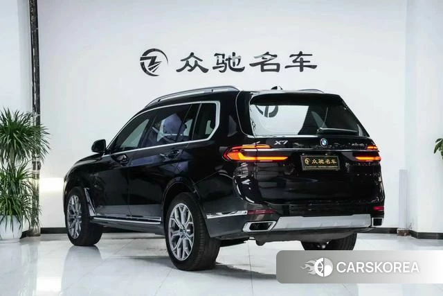 BMW X7 2023 Черный из Китая, фото 2