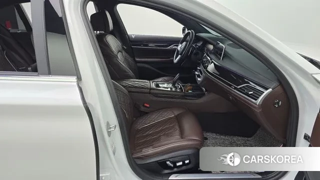 BMW 7 Series (G11) 2020 Белый из Кореи, фото 2