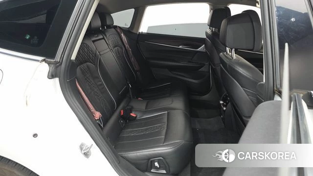 BMW 6 Series GT (G32) 2018 Белый из Кореи, фото 2