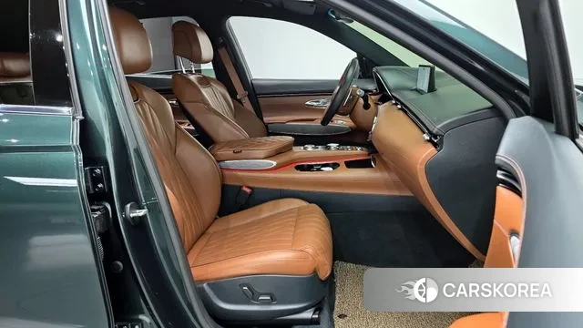 Genesis GV70 2021 Темно-зеленый из Кореи, фото 2