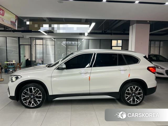 BMW X1 2023 Белый из Китая, фото 2