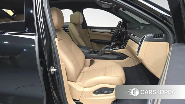 Porsche Cayenne (PO536) 2023 Черный из Кореи, фото 2