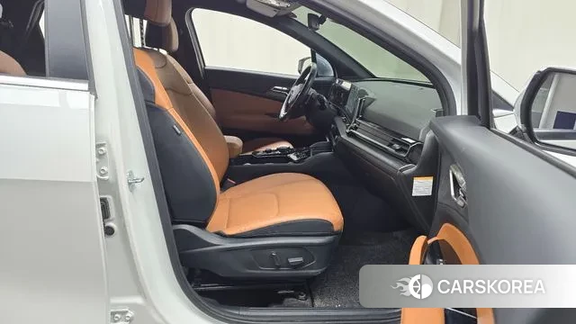 Kia Sportage 5th Generation Hybrid 2024 Белый из Кореи, фото 2