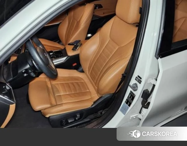 BMW 3 Series (G20) 2023 Белый из Кореи, фото 2