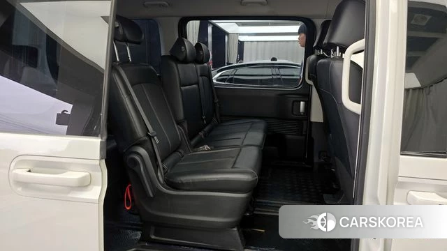 Hyundai Staria 2022 Белый из Кореи, фото 2