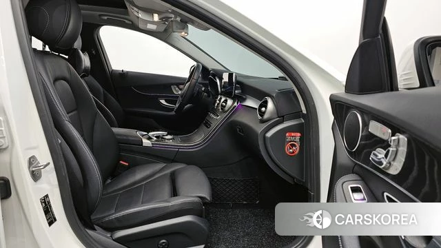 Mercedes-Benz C-Class W205 2019 Белый из Кореи, фото 2