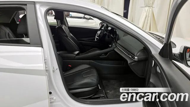 Hyundai Avante Hybrid (CN7) 2021 Белый из Кореи, фото 2