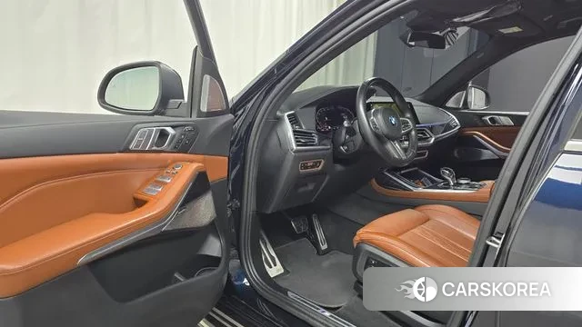 BMW X7 (G07) 2021 Черный из Кореи, фото 2