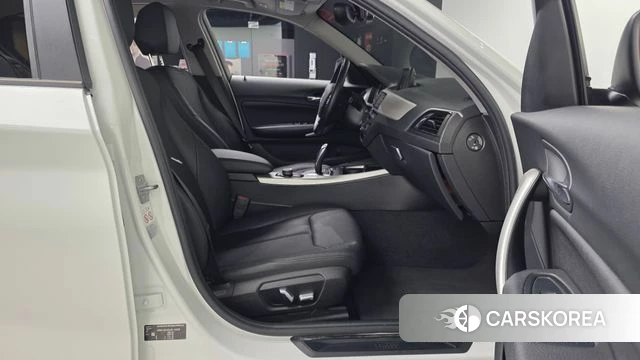 BMW 1 Series (F20) 2018 Белый из Кореи, фото 2