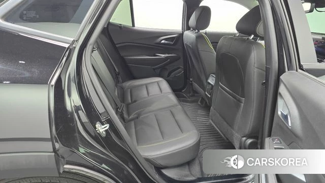 Chevrolet (GM Daewoo) Trax Crossover 2023 Черный из Кореи, фото 2