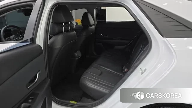 Hyundai Avante Hybrid (CN7) 2022 Белый из Кореи, фото 2