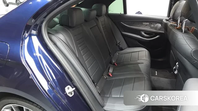 Mercedes-Benz E-Class W213 2020 Черный из Кореи, фото 2