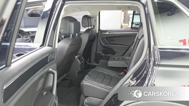 Volkswagen Tiguan second Generation 2022 Черный из Кореи, фото 2