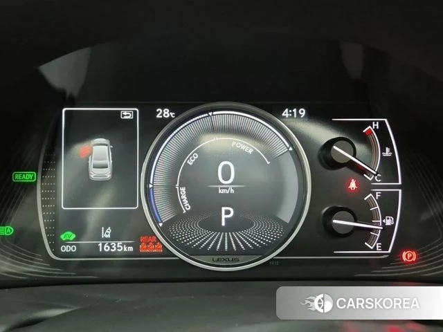 Lexus ES300h 7th generation 2026 Белый из Кореи, фото 2