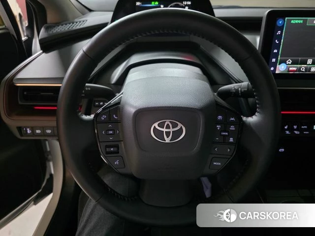Toyota Prius 5th Generation 2023 Белый из Кореи, фото 2
